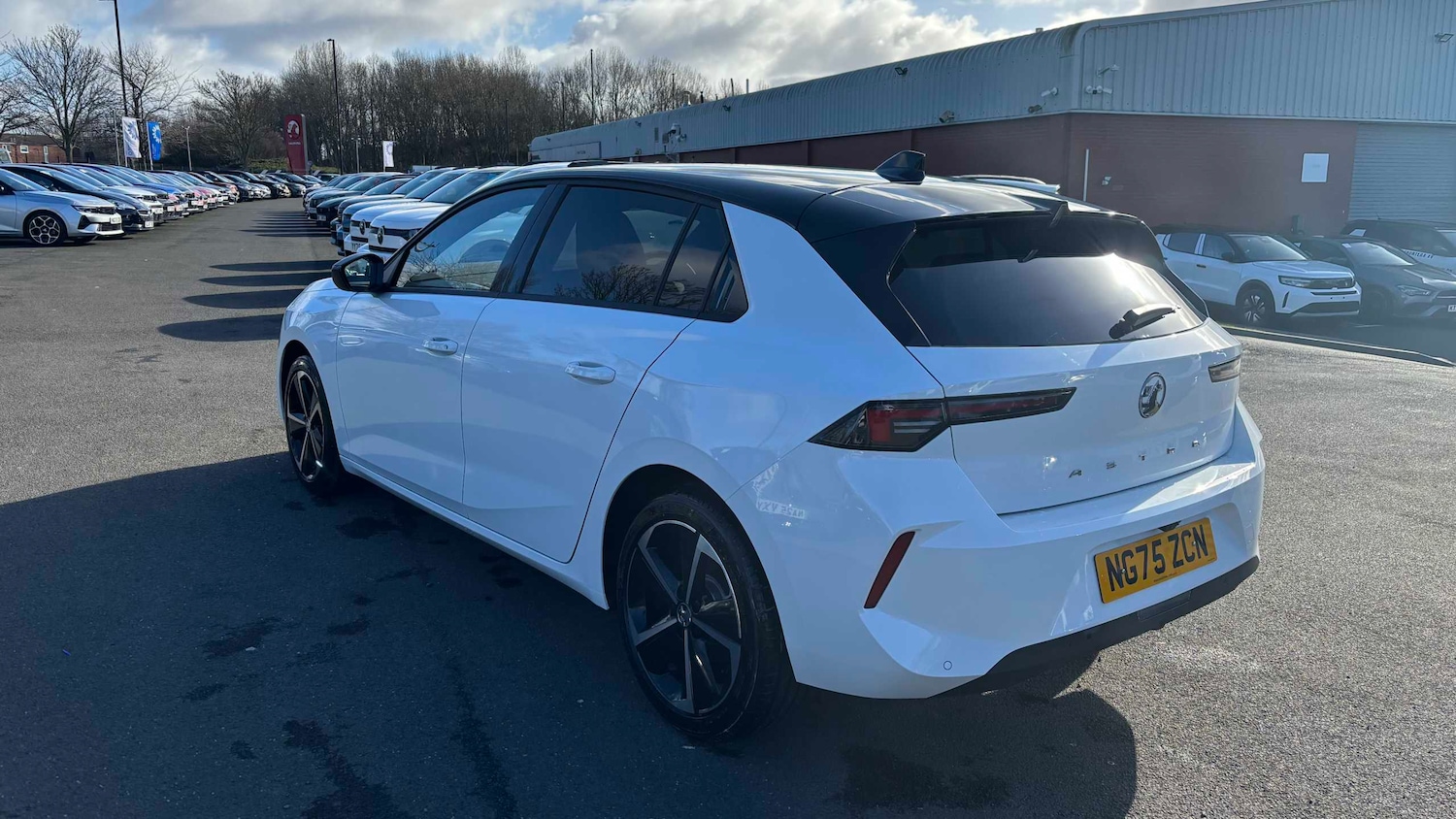 Used Vauxhall Astra 2025 for sale - 77858936: Photo 3