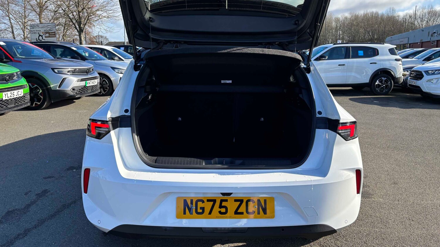 Used Vauxhall Astra 2025 for sale - 77858936: Photo 8