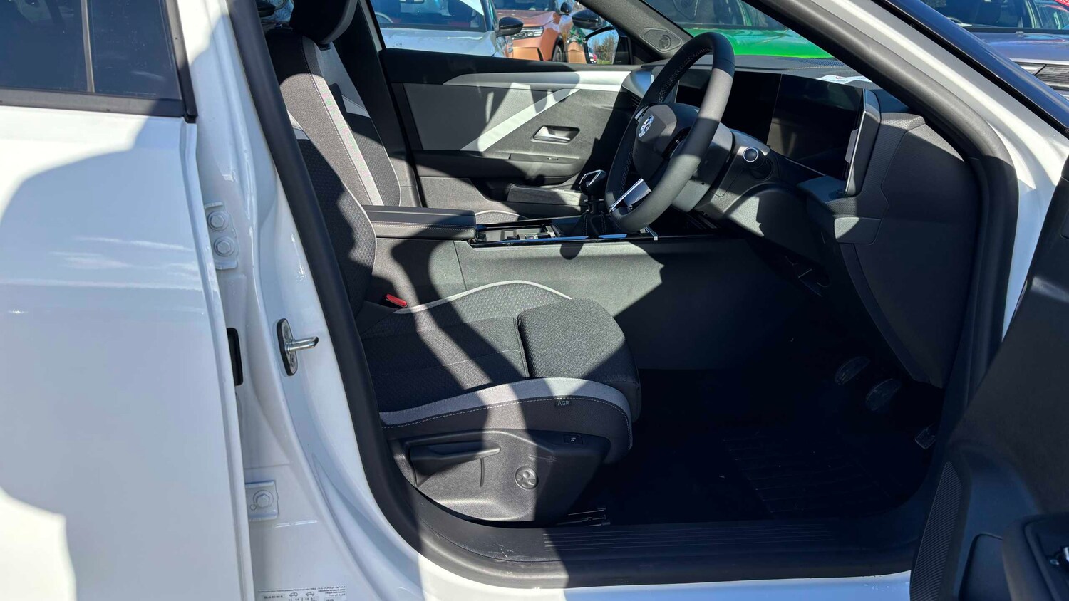 Used Vauxhall Astra 2025 for sale - 77858936: Photo 9