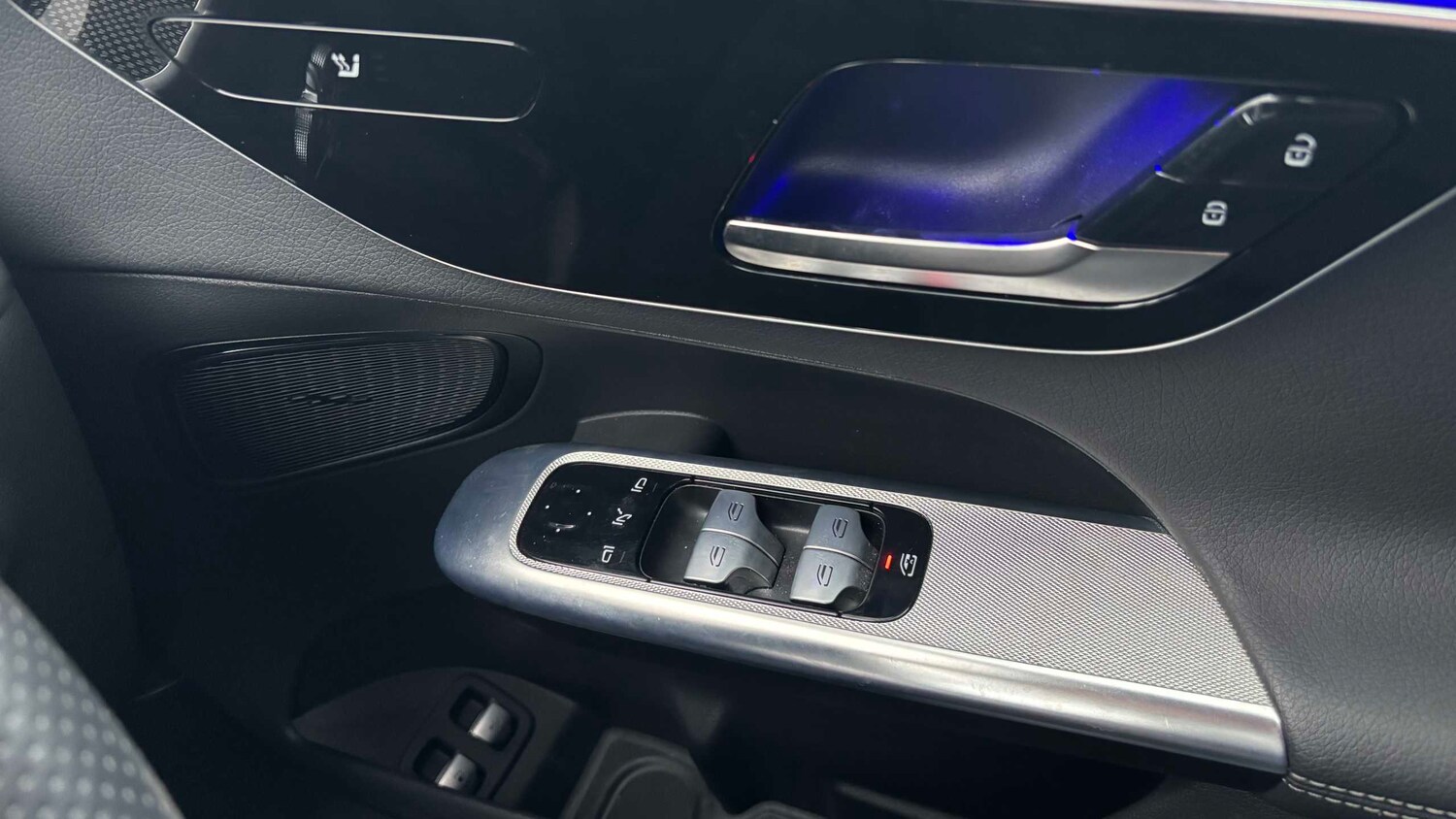 Used Mercedes-Benz GLC 2023 for sale - 78052048: Photo 17