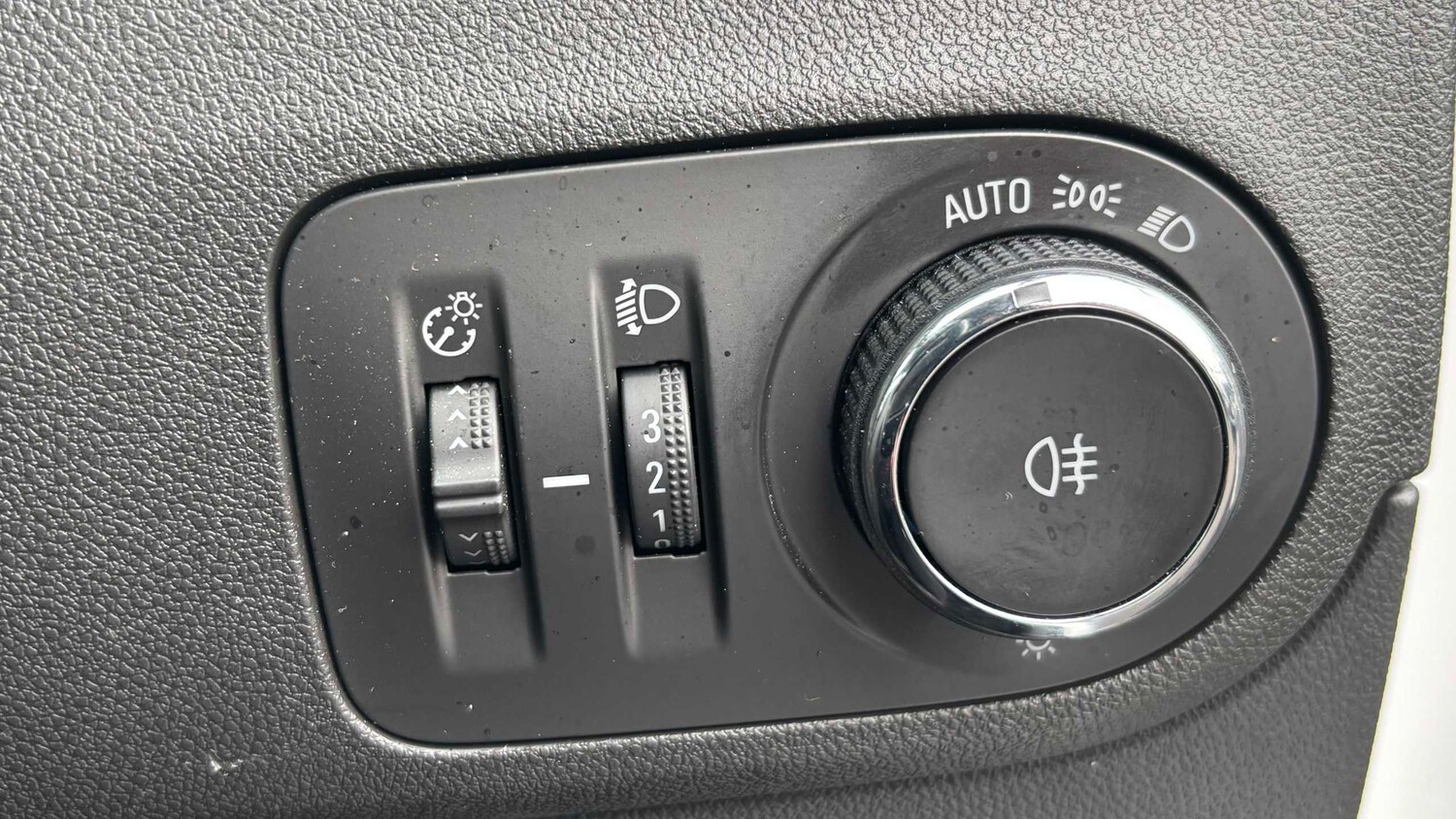 Used Vauxhall Crossland for sale - 77862335: Photo 15