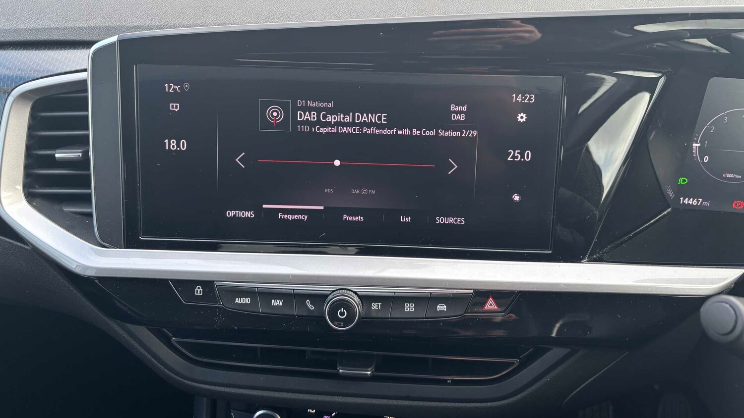 Used Vauxhall Grandland 2023 for sale - 77858440: Photo 11