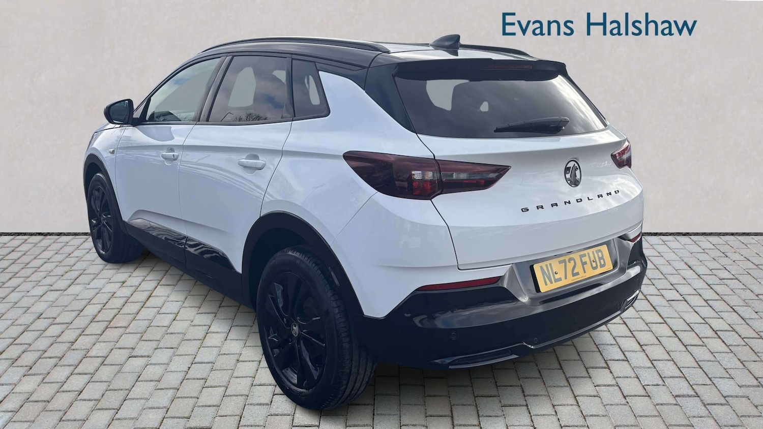 Used Vauxhall Grandland 2023 for sale - 77858440: Photo 2