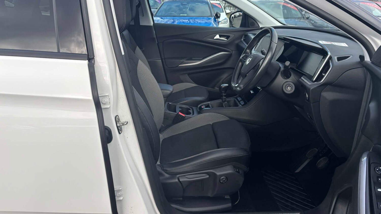 Used Vauxhall Grandland 2023 for sale - 77858440: Photo 8