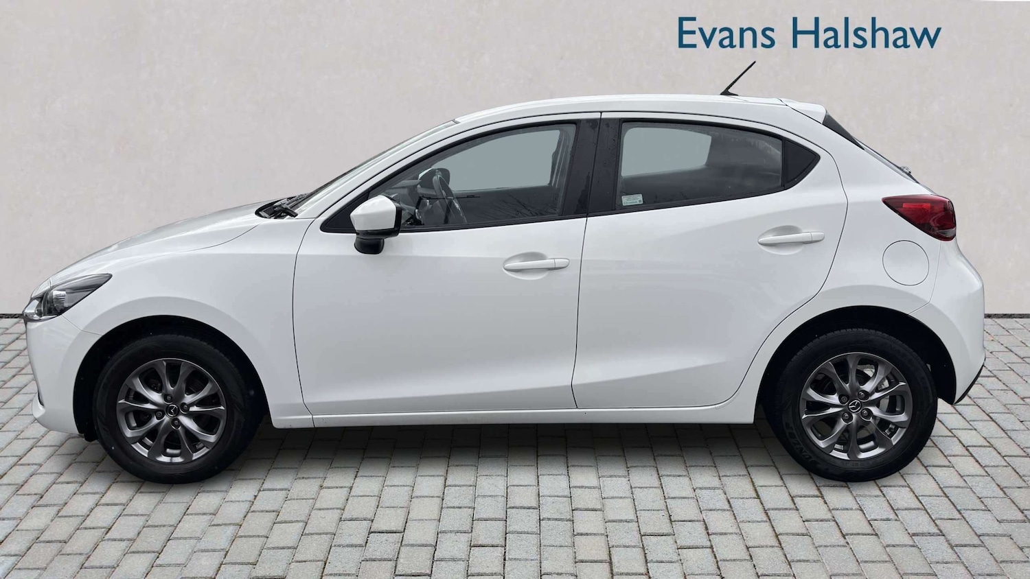 Used Mazda Mazda2 for sale - 77861230: Photo 4