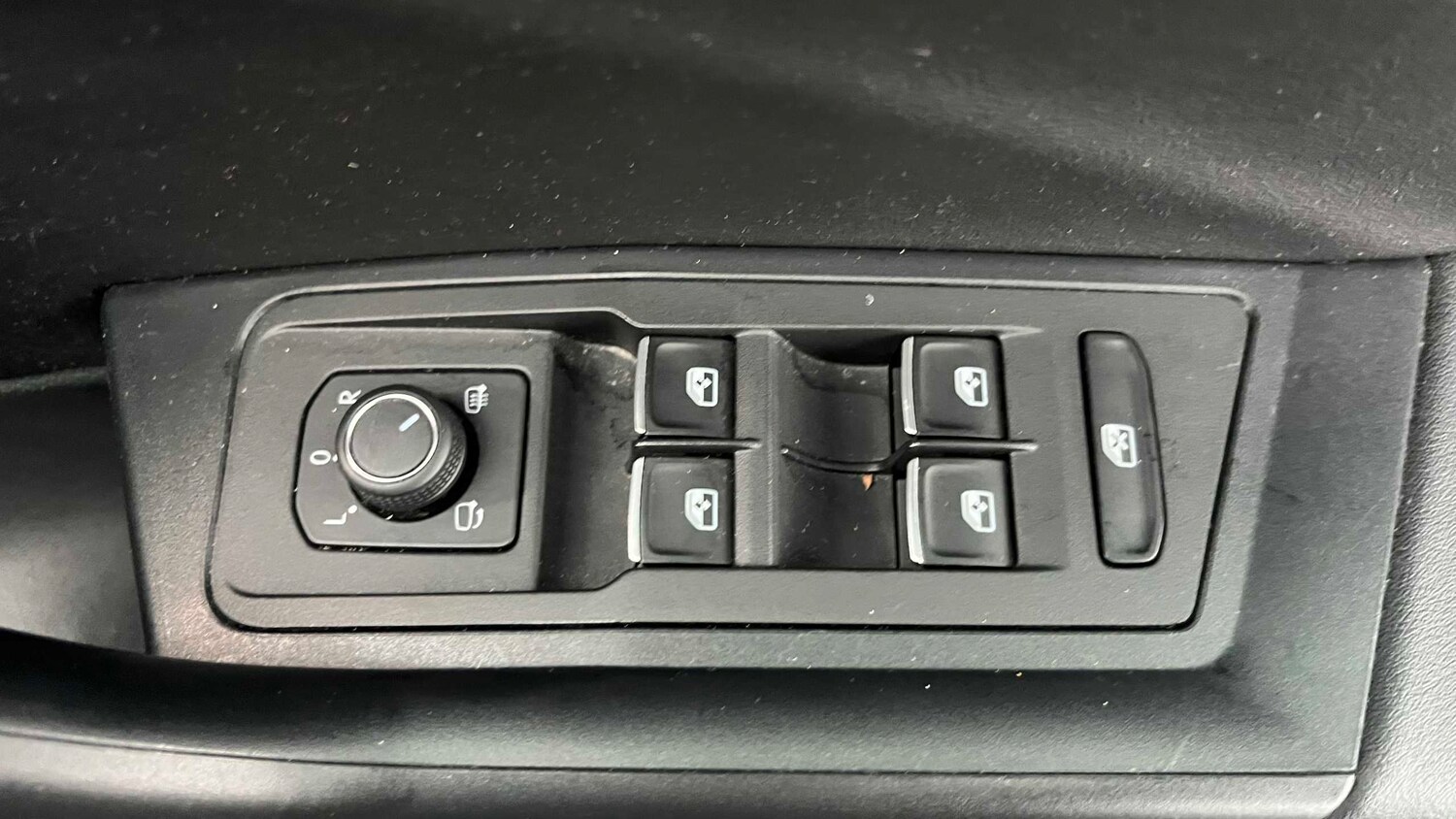 Used Volkswagen T-Roc for sale - 77861014: Photo 22