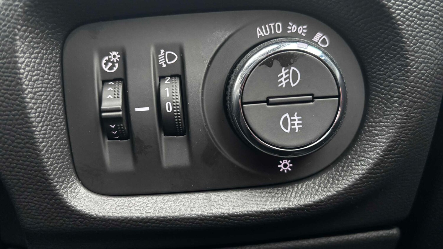 Used Vauxhall Corsa for sale - 77861321: Photo 16