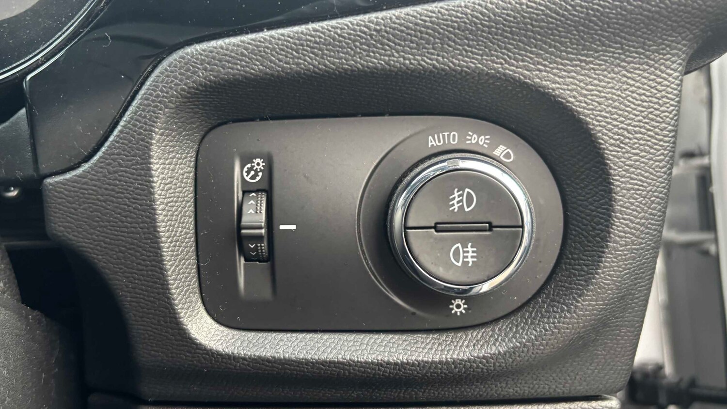 Used Vauxhall Corsa for sale - 77860787: Photo 16