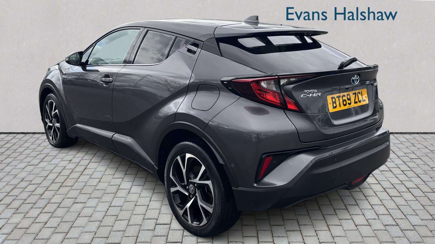 Used Toyota C-HR for sale - 77861173: Photo 3