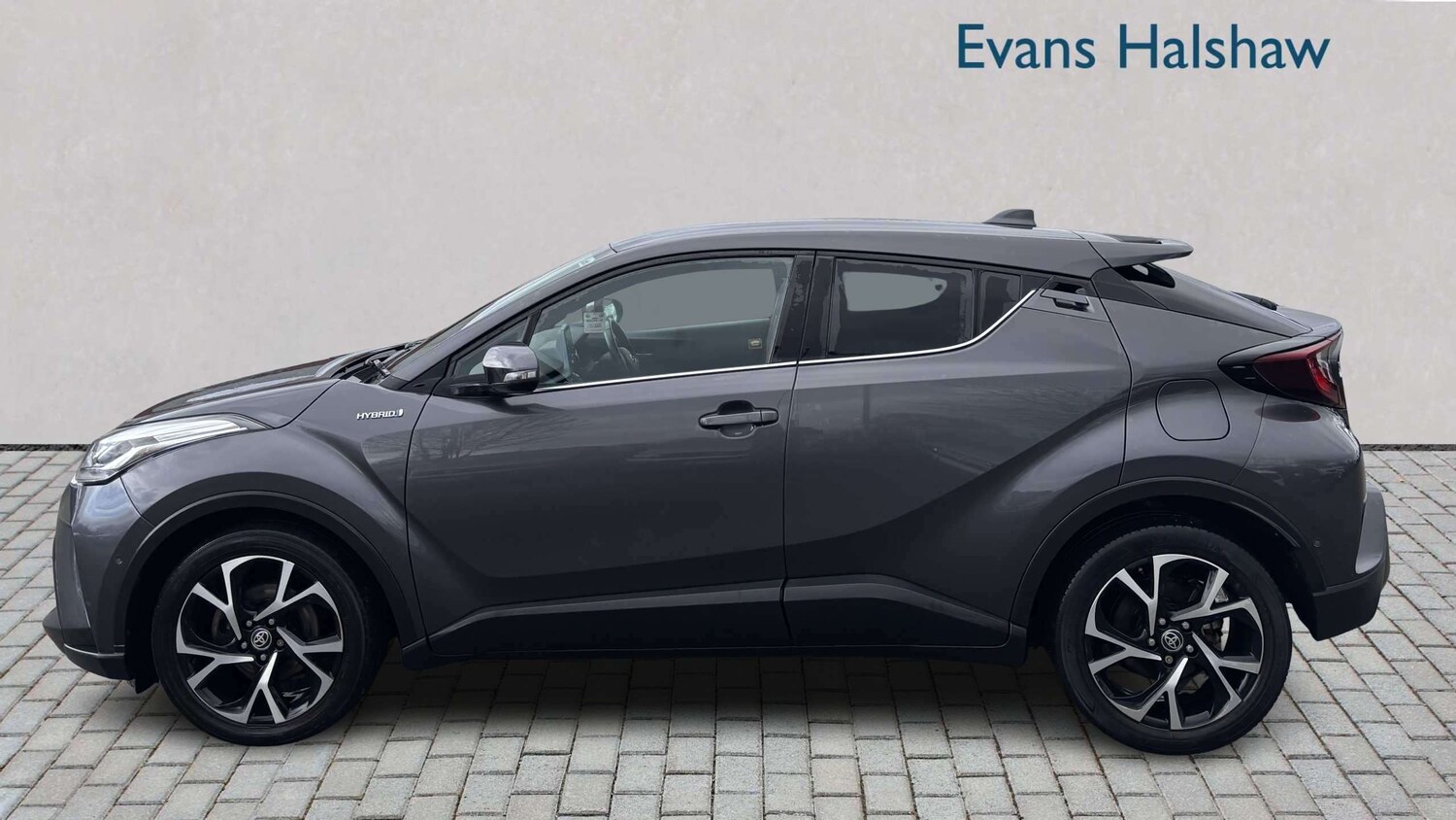 Used Toyota C-HR for sale - 77861173: Photo 4