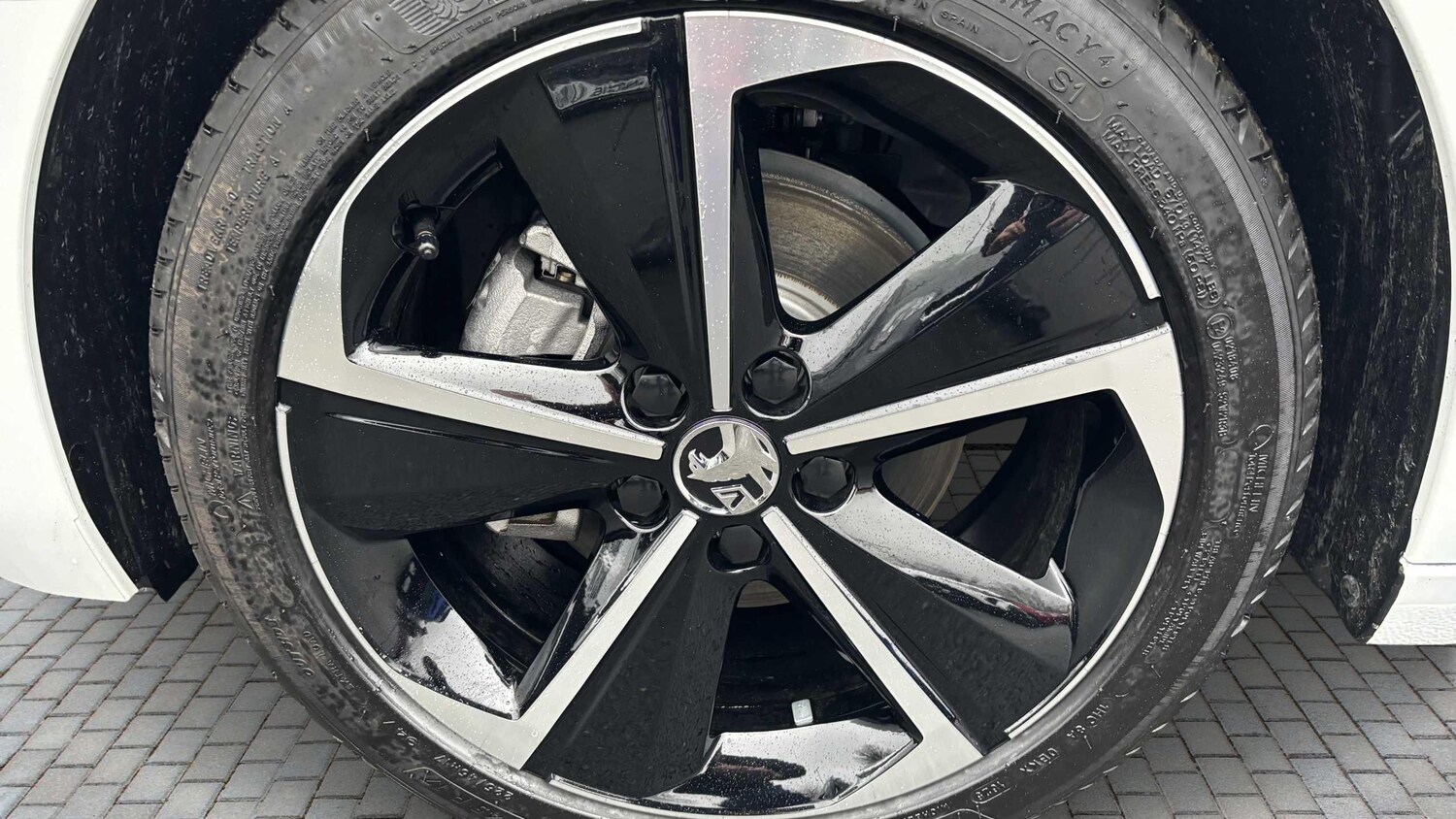 Used Vauxhall Astra for sale - 77861535: Photo 6