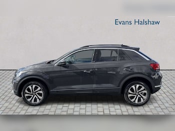Used Volkswagen T-Roc 2021 for sale - 79443653: Photo