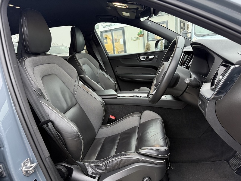 Used Volvo XC60 2021 for sale - 77196439: Photo 4