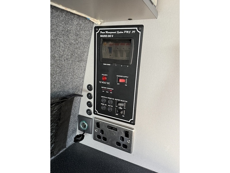 Used Volkswagen Transporter 2018 for sale - 77535579: Photo 11