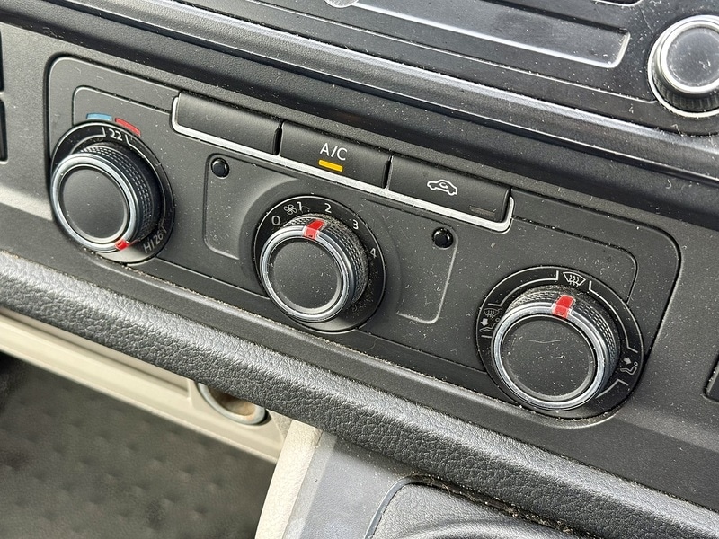 Used Volkswagen Transporter 2018 for sale - 77535579: Photo 20