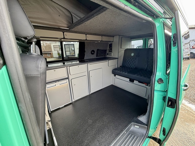 Used Volkswagen Transporter 2018 for sale - 77535579: Photo 6