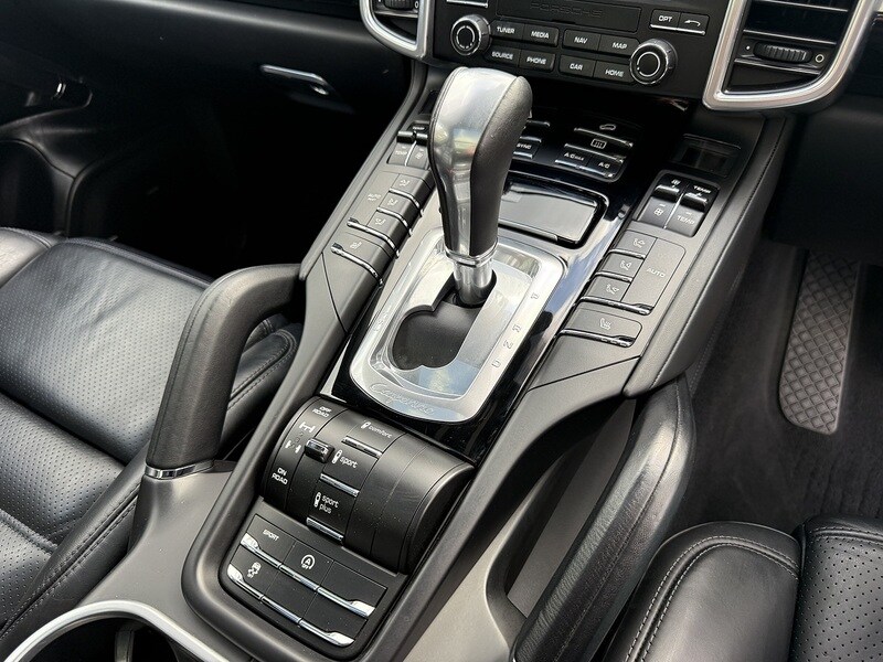 Used Porsche Cayenne 2016 for sale - 77668025: Photo 18