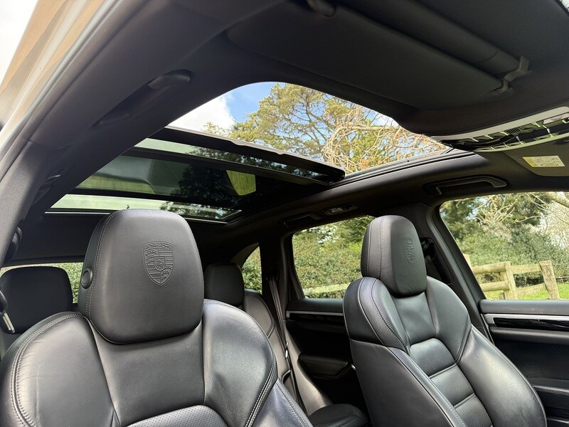 Used Porsche Cayenne 2016 for sale - 77668025: Photo 31