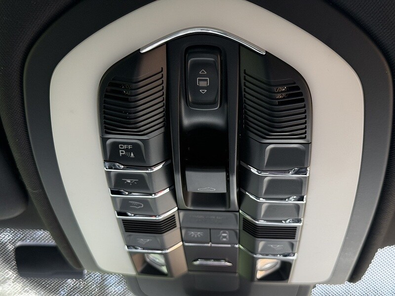 Used Porsche Cayenne 2016 for sale - 77668025: Photo 34