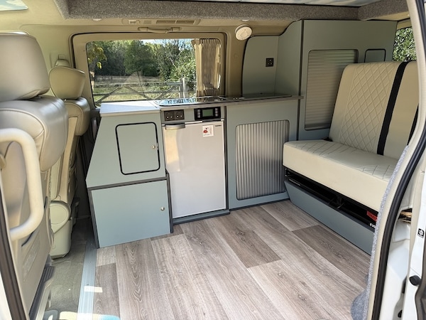 Used Nissan Elgrand 2020 for sale - 75676241: Photo 17