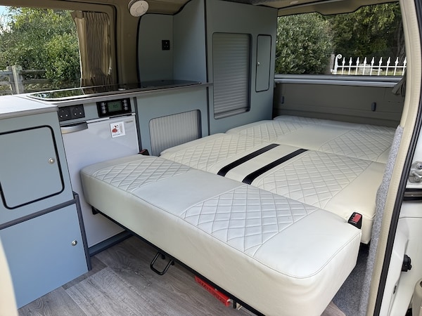 Used Nissan Elgrand 2020 for sale - 75676241: Photo 24