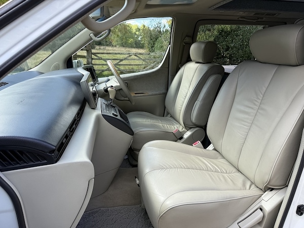 Used Nissan Elgrand 2020 for sale - 75676241: Photo 40