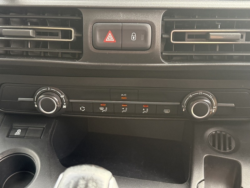 Used Vauxhall Combo Life 2018 for sale - 76341089: Photo 19