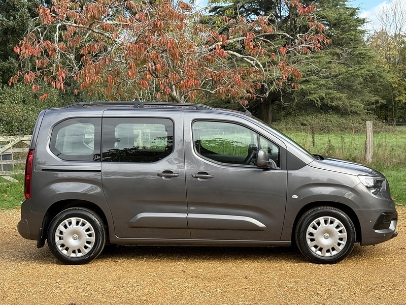 Used Vauxhall Combo Life 2018 for sale - 76341089: Photo 2