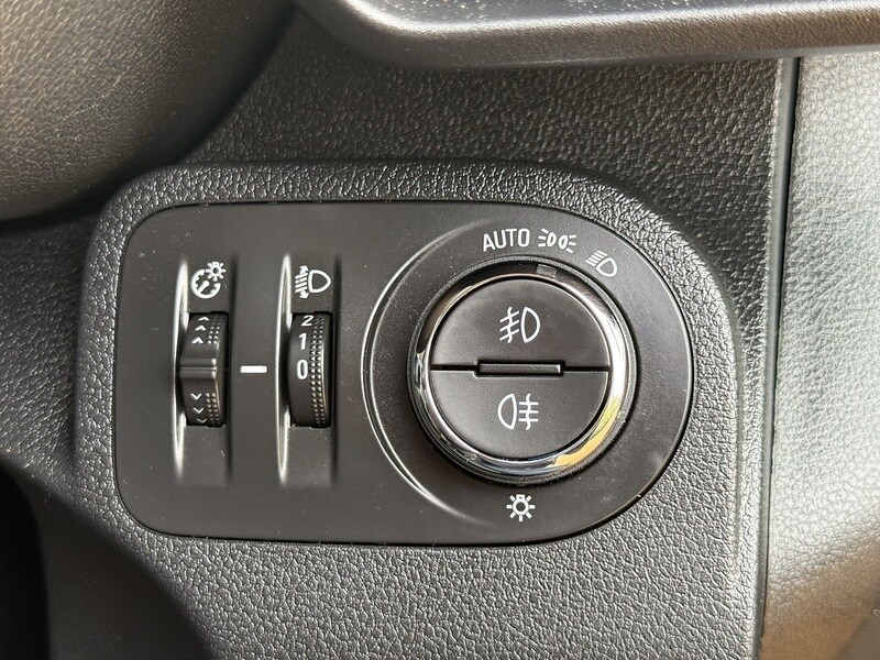 Used Vauxhall Combo Life 2018 for sale - 76341089: Photo 28