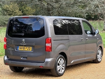Used Peugeot Traveller 2018 for sale - 77873301: Photo
