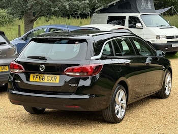 Used Vauxhall Astra 2018 for sale - 78920090: Photo
