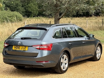 Used Skoda Superb 2016 for sale - 75440514: Photo