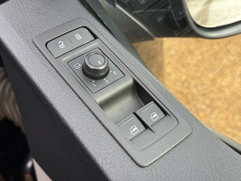 Used Volkswagen Transporter for sale - 78107318: Photo 35