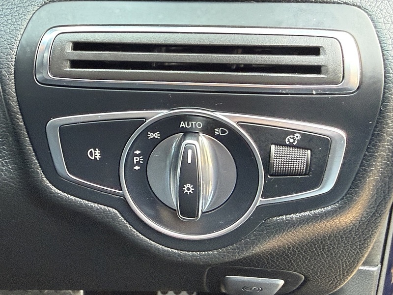 Used Mercedes-Benz C Class 2018 for sale - 77805778: Photo 30