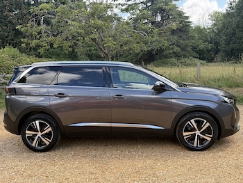 Used Peugeot 5008 2023 for sale - 79435323: Photo