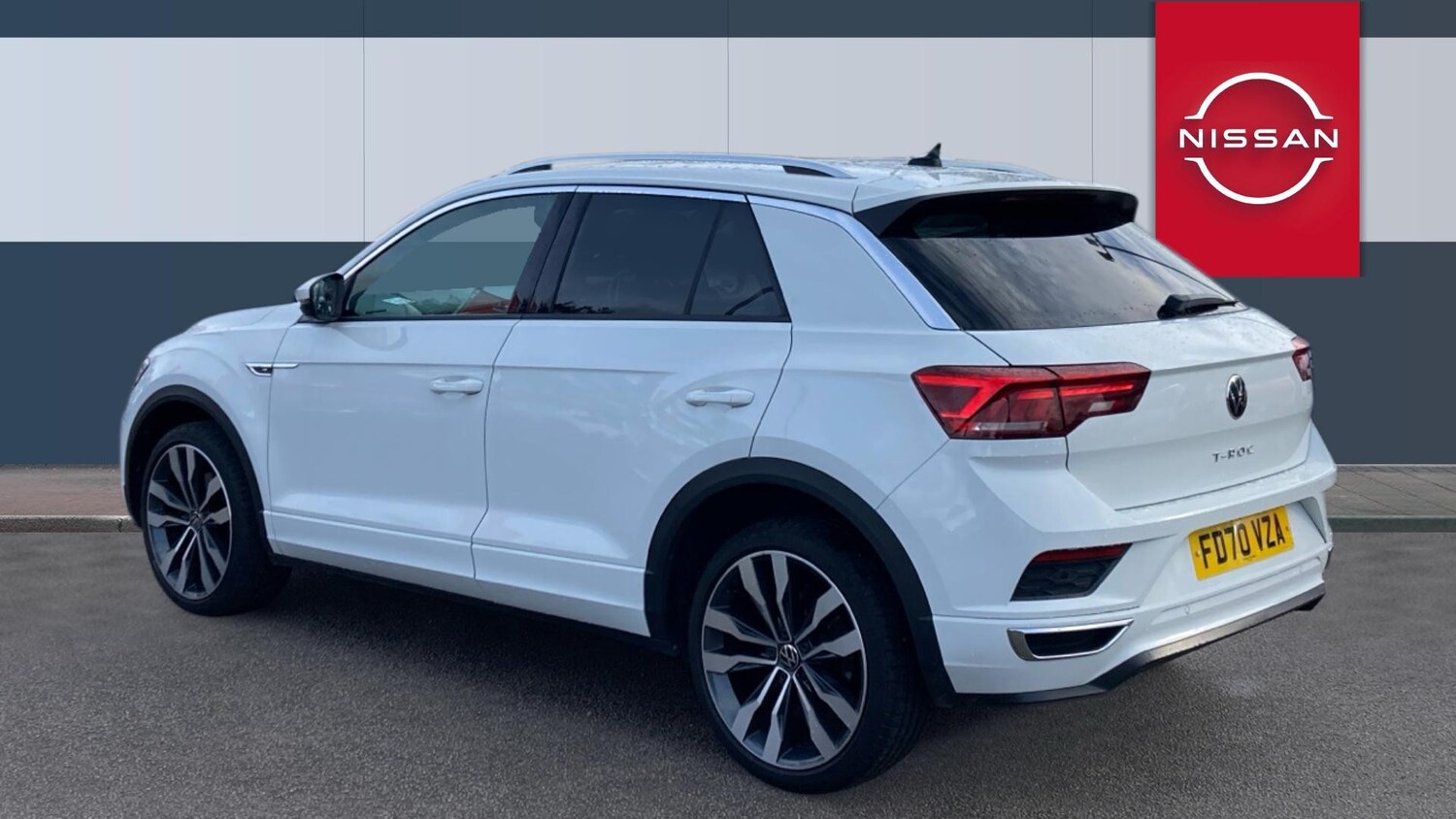 Used Volkswagen T-Roc 2020 for sale - 77508351: Photo 2