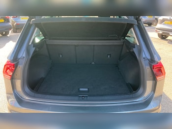 Used Volkswagen Tiguan 2017 for sale - 75821372: Photo