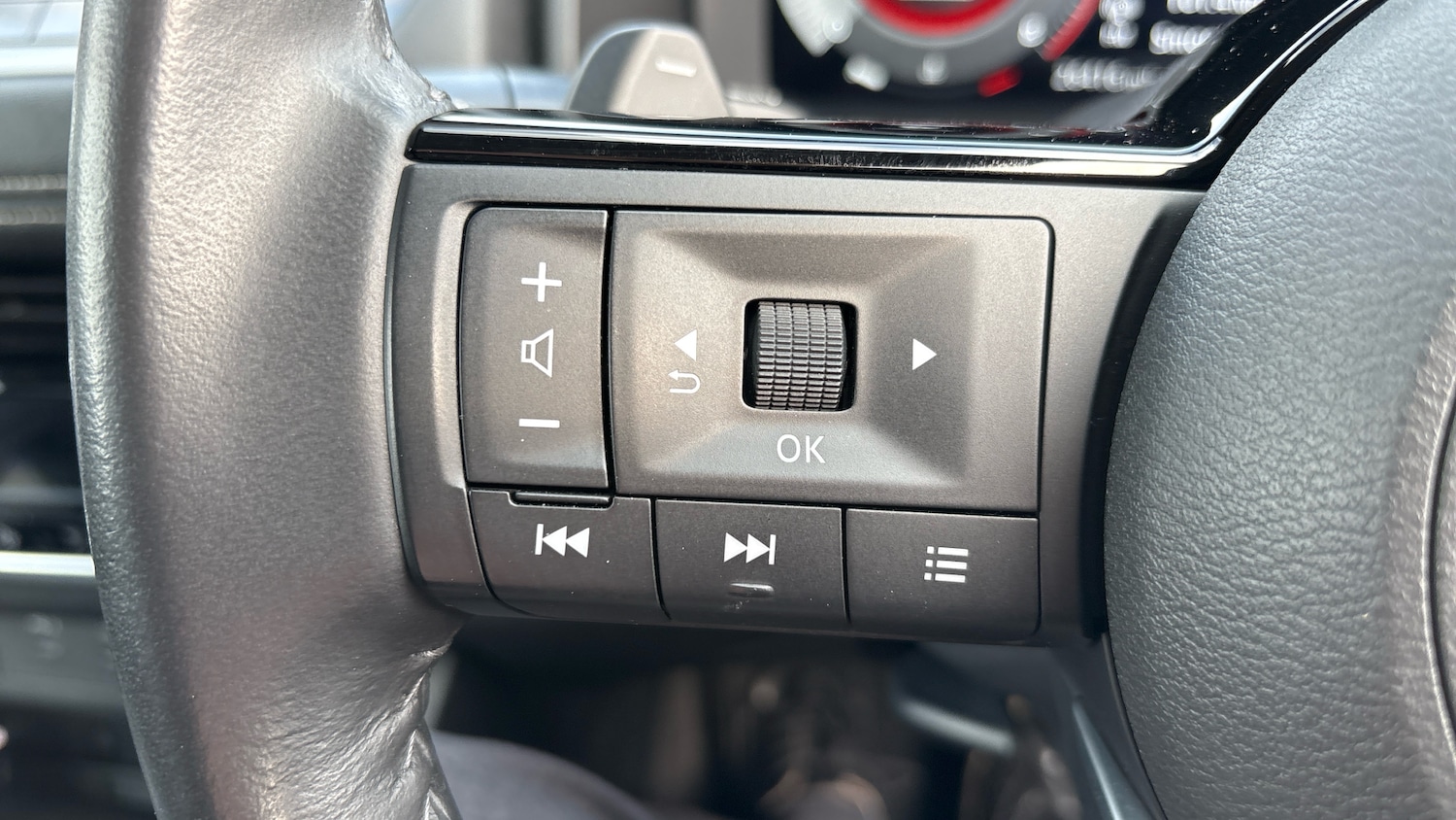 Used Nissan X-Trail 2023 for sale - 76102787: Photo 24
