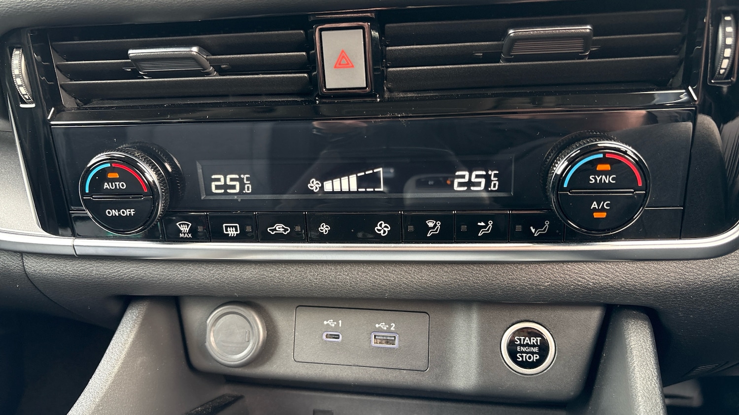 Used Nissan X-Trail 2023 for sale - 76102787: Photo 39