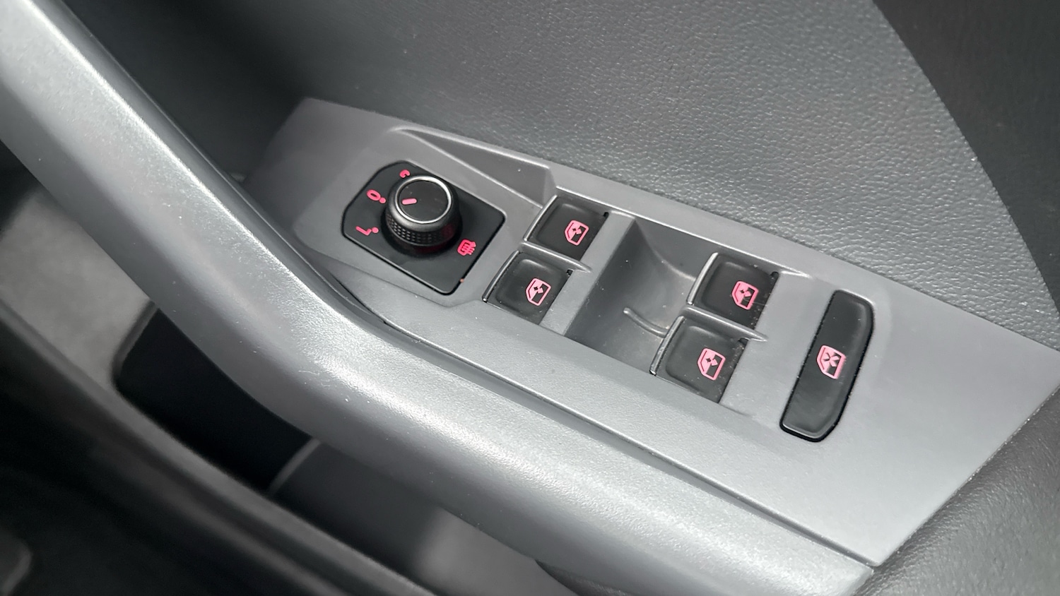 Used Volkswagen T-Cross 2021 for sale - 77324352: Photo 36