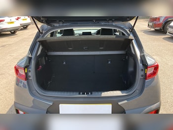 Used Kia Stonic 2021 for sale - 75788952: Photo
