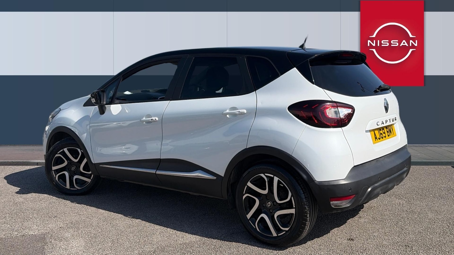 Used Renault Captur 2020 for sale - 78197293: Photo 2