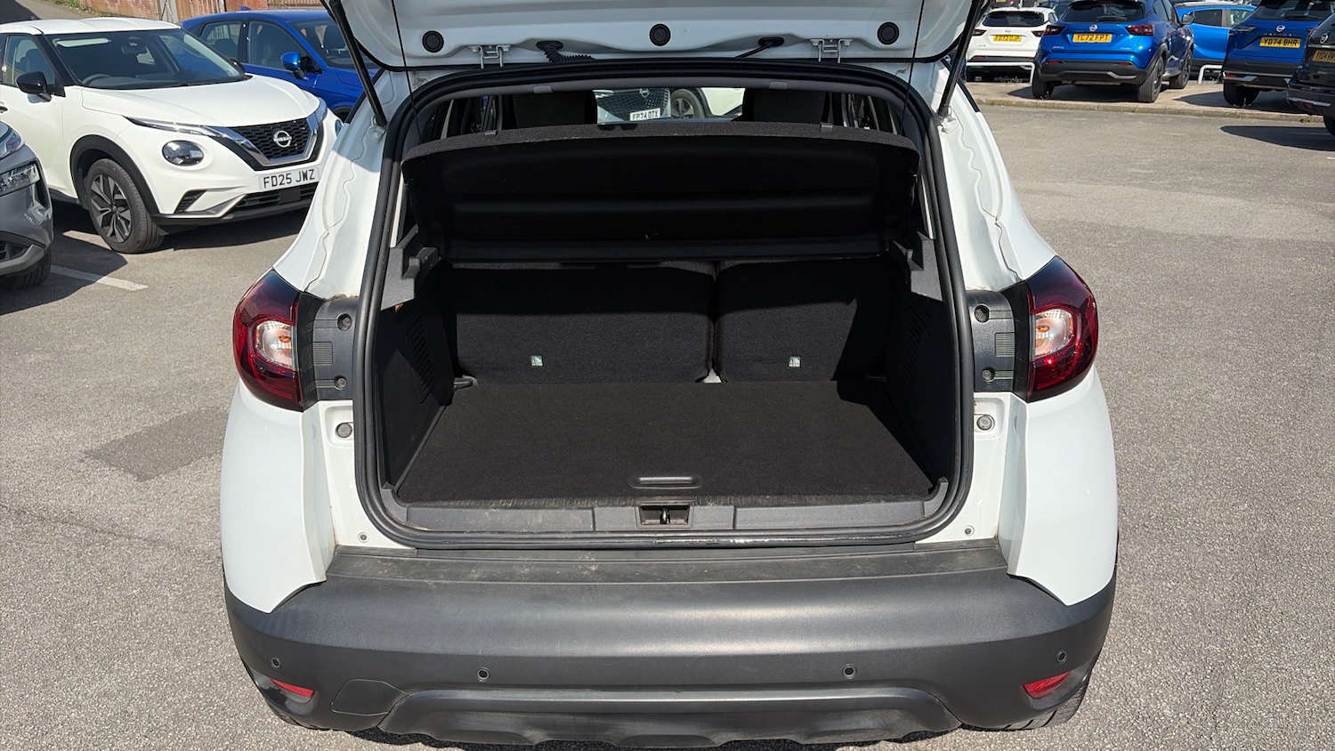 Used Renault Captur 2020 for sale - 78197293: Photo 4