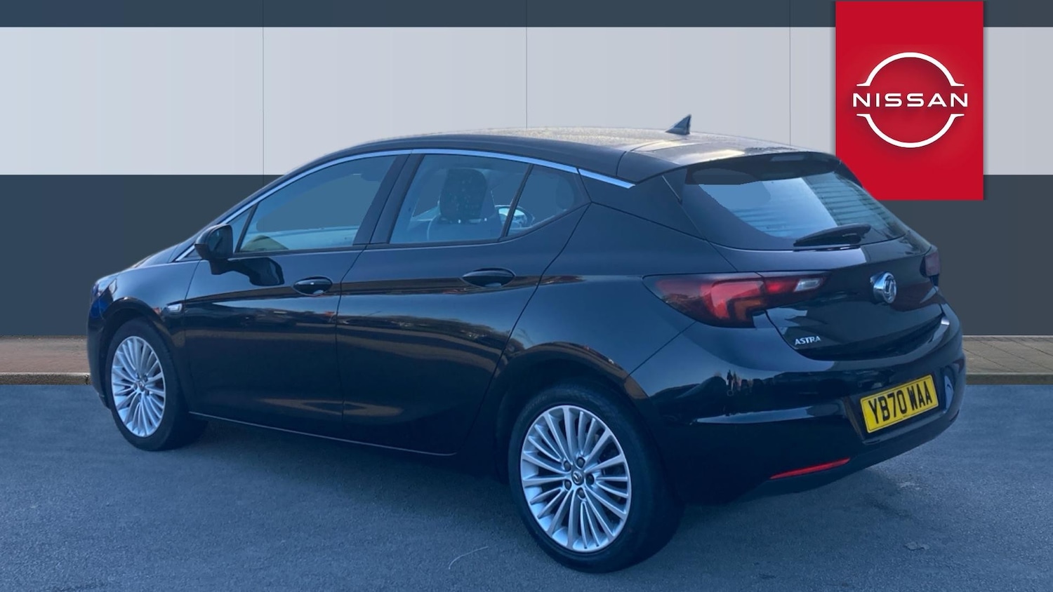 Used Vauxhall Astra 2020 for sale - 76576506: Photo 2