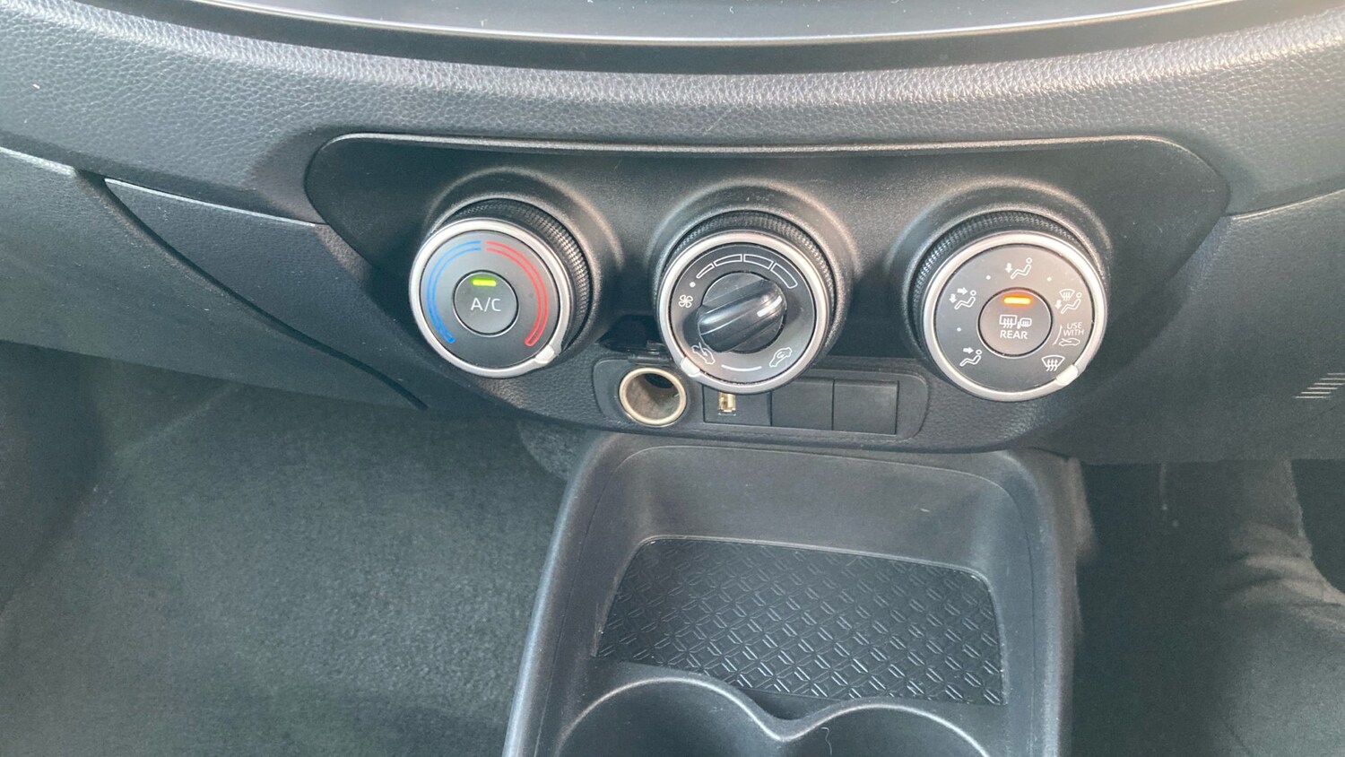 Used Toyota Aygo X 2023 for sale - 77435604: Photo 32