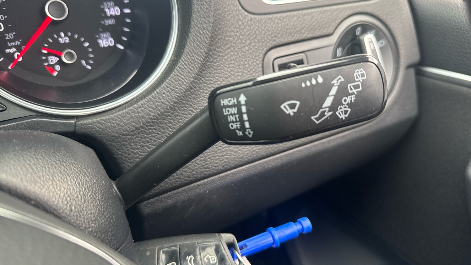 Used Volkswagen Polo 2016 for sale - 76764085: Photo 27