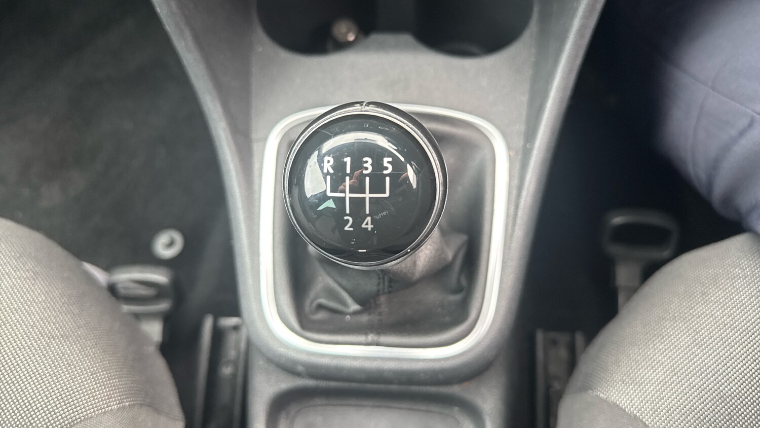 Used Volkswagen Polo 2016 for sale - 76764085: Photo 35