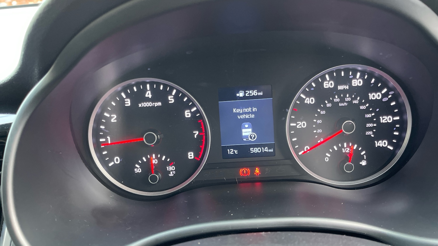 Used Kia Stonic 2018 for sale - 77983894: Photo 18