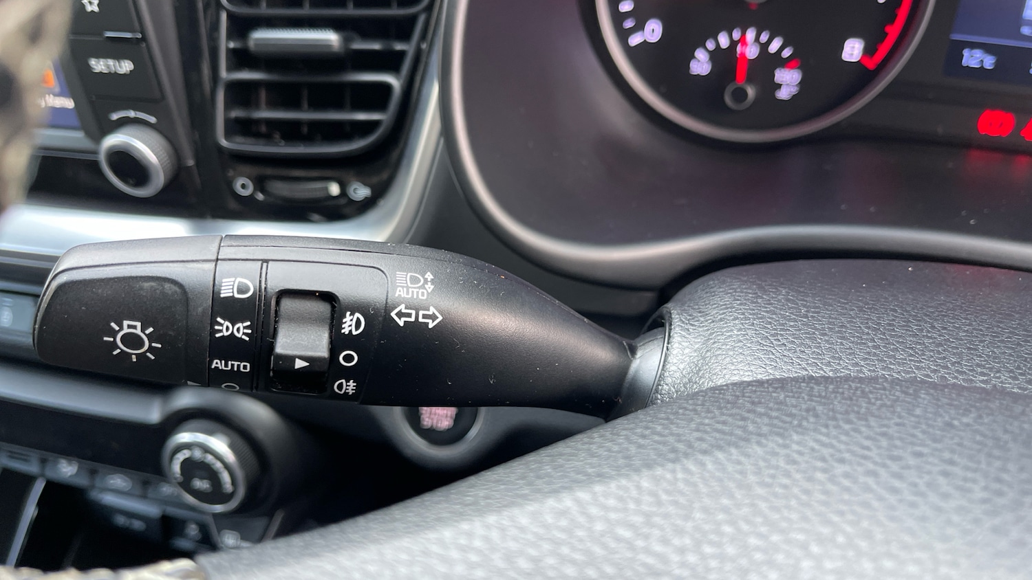 Used Kia Stonic 2018 for sale - 77983894: Photo 21