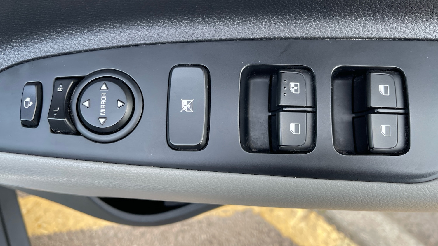 Used Kia Stonic 2018 for sale - 77983894: Photo 26